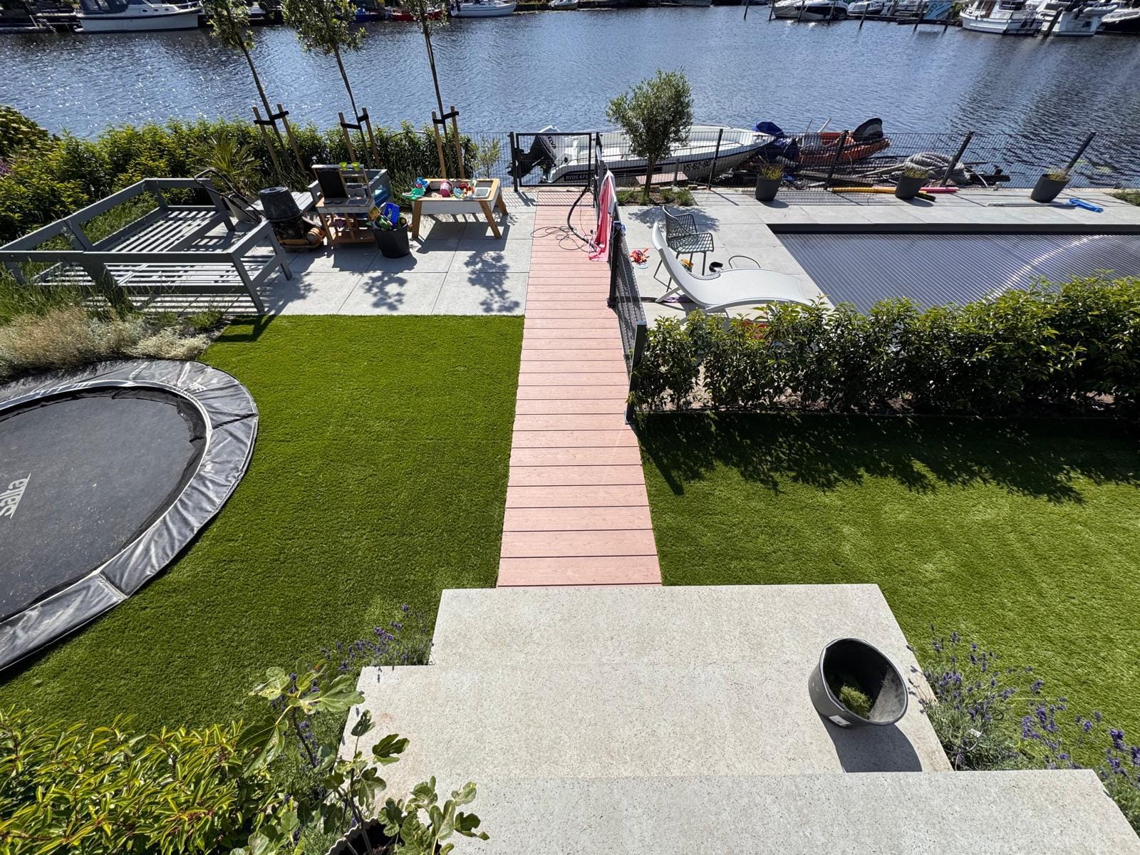 WhatsApp_Image_2025-07-17_at_10.06.52_(3) Kunstgras laten leggen